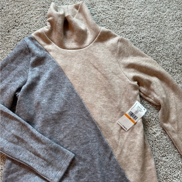 Karen Kane Asymmetrical sweater Cowl Neck Sweater Classic Knit size small - Picture 5 of 7